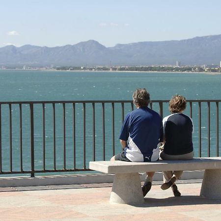 Sant Jordi Zeus Basic Apartment Salou Exterior photo